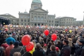 Багатотисячні протести відбулися в столиці Швейцарії