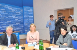 Забезпечення гарантій прав у сфері освіти на Донбасі – питання круглого столу в Укрінформі