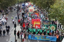 Профспілки освітян Великобританії взяли участь у марші проти жорсткої економії