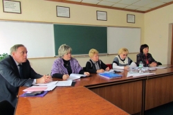 Президія обкому Профспілки аналізує роботу, підбиває підсумки, планує діяльність