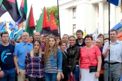 Профспілки пікетували Верховну Раду України на підтримку "народних законів"